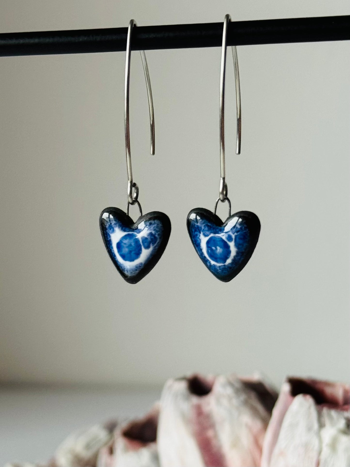 Black porcelain earrings (Love of the Sea)