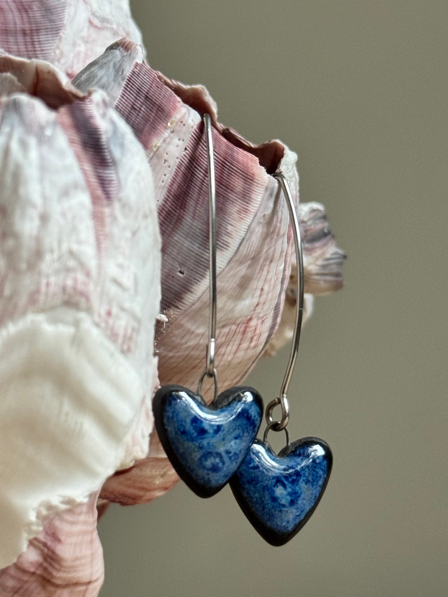 Black porcelain earrings (Love of the Sea)