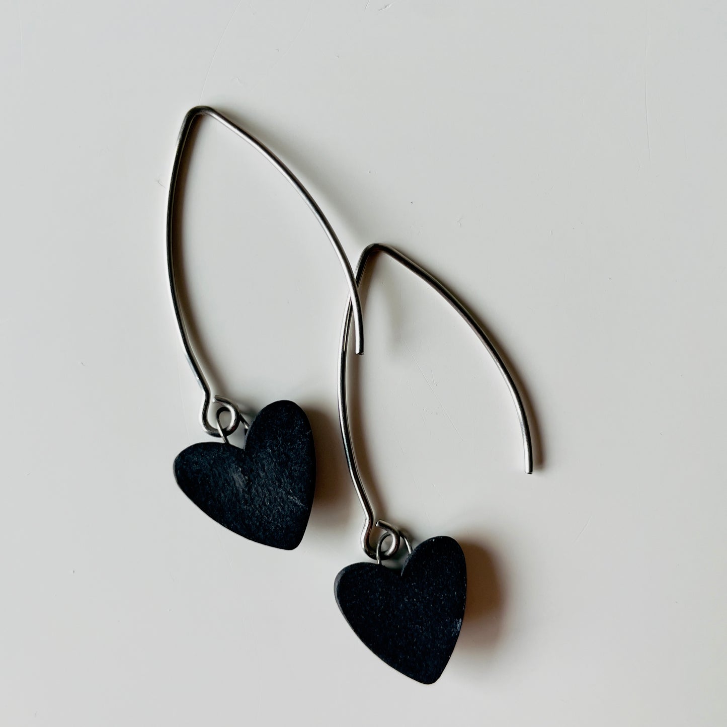 Black porcelain earrings (Love of the Sea)