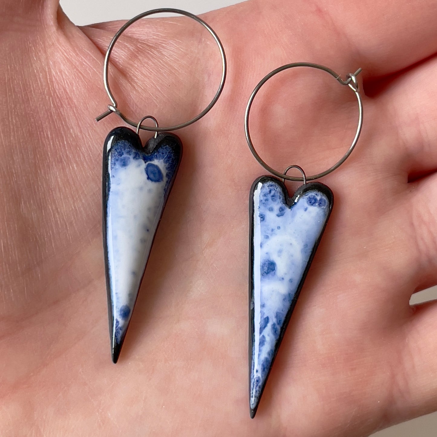 Black porcelain earrings (Love of the Sea)