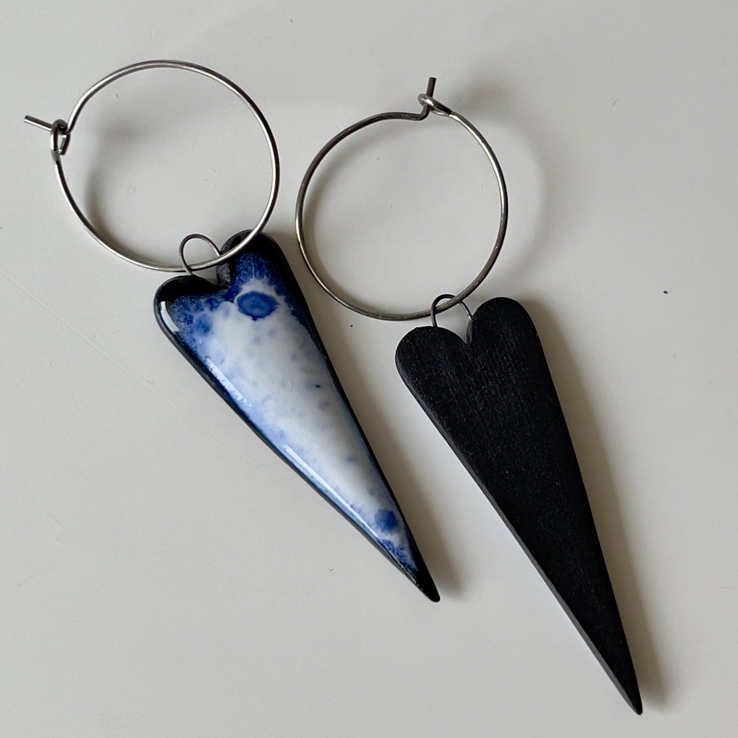 Black porcelain earrings (Love of the Sea)