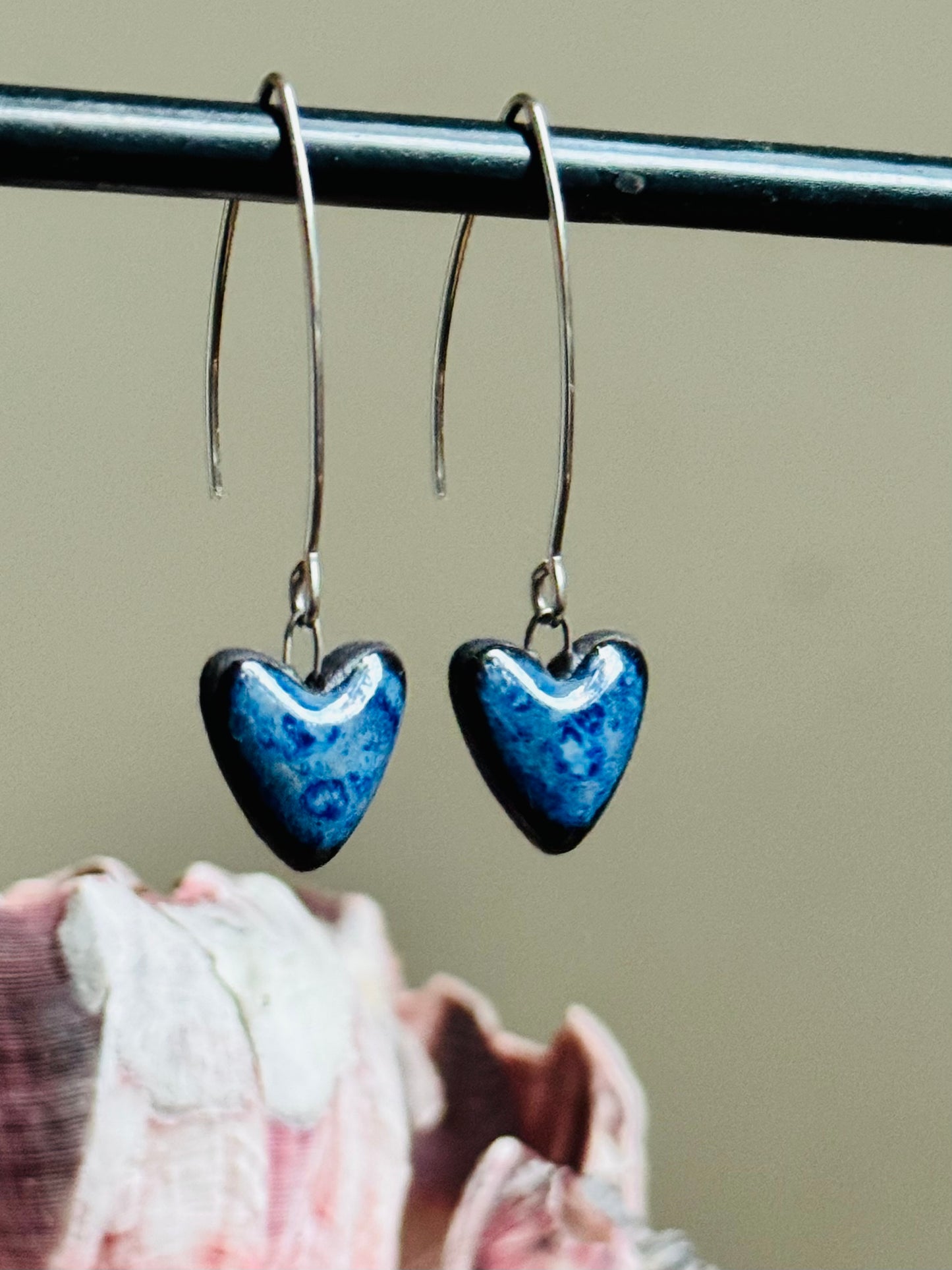 Black porcelain earrings (Love of the Sea)